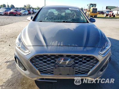 Piąte zdjęcie samochodu w środku: 2019 HYUNDAI SONATA SPORT VIN:5NPE34AFXKH805369 - miniatura
