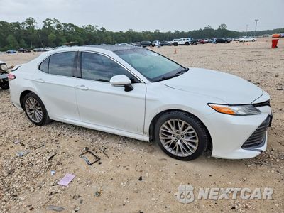 Czwarte zdjęcie samochodu z boku: 2018 TOYOTA CAMRY XLE VIN:4T1B11HK2JU038966 - miniatura