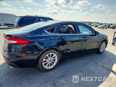Trzecie zdjęcie samochodu z tyłu: 2020 FORD FUSION SE VIN:3FA6P0HD3LR261405 - miniatura