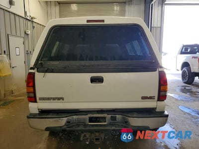 Zdjęcie 6 z 13 samochodu: 2003 GMC SIERRA K2500 HEAVY DUTY VIN:1GTHK23183F178043 - miniatura