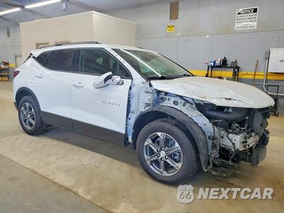 Czwarte zdjęcie samochodu z boku: 2023 CHEVROLET BLAZER 2LT VIN:3GNKBHR4XPS196661 - miniatura