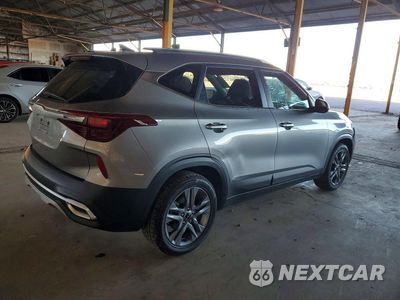 Trzecie zdjęcie samochodu z tyłu: 2022 KIA SELTOS S VIN:KNDEU2AA3N7287314 - miniatura
