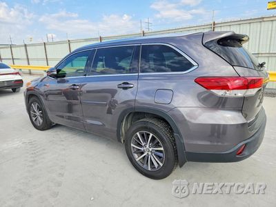 Drugie zdjęcie samochodu z przodu: 2018 TOYOTA HIGHLANDER XLE VIN:5TDJZRFH2JS528200 - miniatura