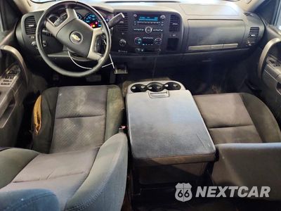Zdjęcie 8 z 12 samochodu: 2013 CHEVROLET SILVERADO K1500 LT VIN:1GCRKSE75DZ239306 - miniatura