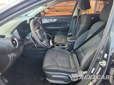 Zdjęcie 7 z 12 samochodu: 2024 KIA FORTE LXS VIN:3KPF24AD8RE748657 - miniatura