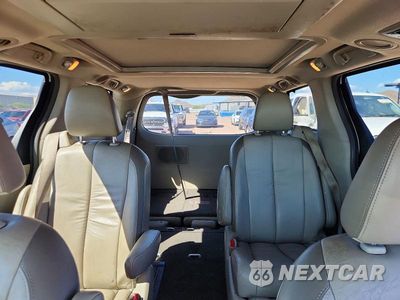 Zdjęcie 10 z 13 samochodu: 2011 TOYOTA SIENNA LIMITED 7-PASSENGER VIN:5TDYK3DC6BS089236 - miniatura