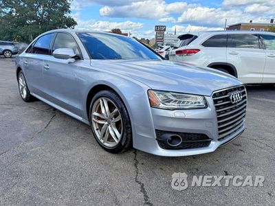 Czwarte zdjęcie samochodu z boku: 2016 AUDI A8 L QUATTRO VIN:WAU43AFDXGN010201 - miniatura