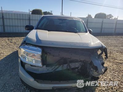 Piąte zdjęcie samochodu w środku: 2024 FORD MAVERICK XLT VIN:3FTTW8H32RRB72133 - miniatura