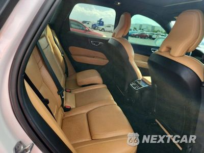 Zdjęcie 11 z 13 samochodu: 2019 VOLVO XC60 T6 INSCRIPTION VIN:LYVA22RL0KB239190 - miniatura