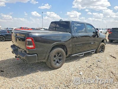 Trzecie zdjęcie samochodu z tyłu: 2019 RAM 1500 LARAMIE VIN:1C6RREJTXKN705713 - miniatura