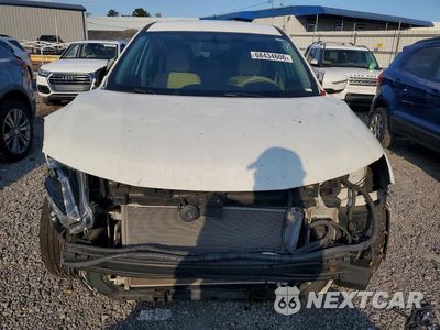 Piąte zdjęcie samochodu w środku: 2015 NISSAN ROGUE S VIN:5N1AT2MT6FC839830 - miniatura