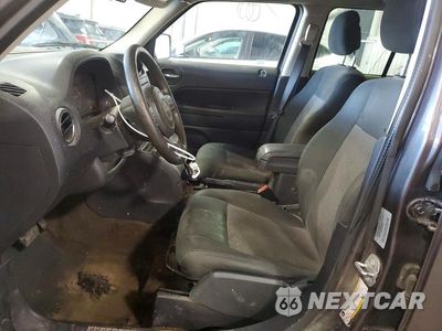 Zdjęcie 7 z 12 samochodu: 2017 JEEP PATRIOT SPORT VIN:1C4NJPBA2HD146079 - miniatura