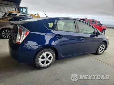 Trzecie zdjęcie samochodu z tyłu: 2014 TOYOTA PRIUS TWO VIN:JTDKN3DU8E0363100 - miniatura
