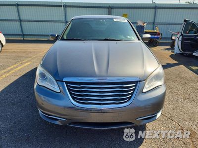 Piąte zdjęcie samochodu w środku: 2012 CHRYSLER 200 LX VIN:1C3CCBAB2CN149747 - miniatura