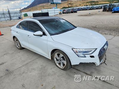 Czwarte zdjęcie samochodu z boku: 2024 AUDI A3 PREMIUM VIN:WAUAUDGY1RA084572 - miniatura