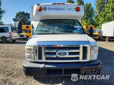 Piąte zdjęcie samochodu w środku: 2011 FORD E450 SHUTTLE BUS VIN:1FDFE4FS6BDB00476 - miniatura
