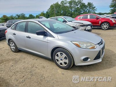 Czwarte zdjęcie samochodu z boku: 2013 FORD FOCUS S VIN:1FADP3E27DL118680 - miniatura