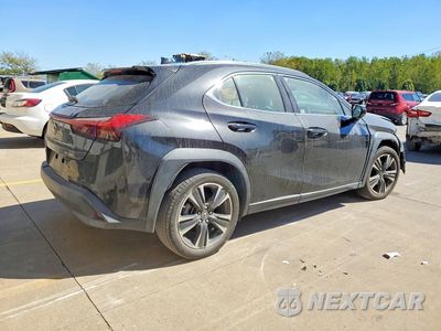 Trzecie zdjęcie samochodu z tyłu: 2021 LEXUS UX 200 VIN:JTHX3JBHXM2038438 - miniatura