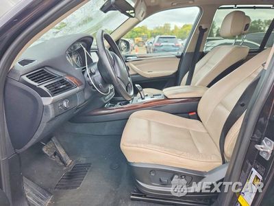 Zdjęcie 7 z 12 samochodu: 2011 BMW X5 XDRIVE35I VIN:5UXZV4C55BL738030 - miniatura