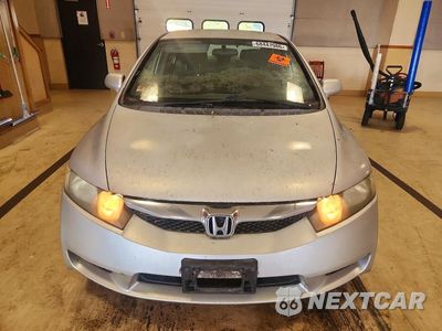 Piąte zdjęcie samochodu w środku: 2010 HONDA CIVIC LX VIN:2HGFA1F58AH319600 - miniatura