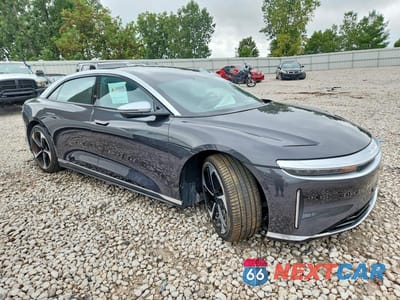 Czwarte zdjęcie samochodu z boku: 2022 LUCID MOTORS AIR GRAND TOURING VIN:50EA1GBA9NA005503 - miniatura