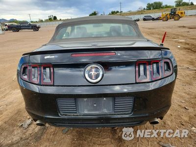 Zdjęcie 6 z 12 samochodu: 2014 FORD MUSTANG VIN:1ZVBP8EM8E5226647 - miniatura