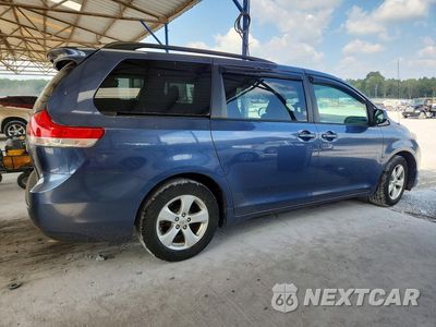 Trzecie zdjęcie samochodu z tyłu: 2014 TOYOTA SIENNA LE VIN:5TDKK3DC5ES525486 - miniatura