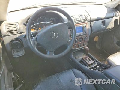Zdjęcie 8 z 13 samochodu: 2000 MERCEDES-BENZ ML 430 VIN:4JGAB72EXYA188124 - miniatura