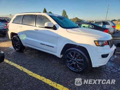 Czwarte zdjęcie samochodu z boku: 2018 JEEP GRAND CHEROKEE LAREDO VIN:1C4RJFAG2JC342889 - miniatura