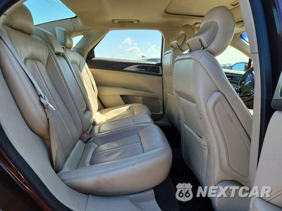Zdjęcie 10 z 12 samochodu: 2019 LINCOLN MKZ RESERVE II VIN:3LN6L5EC7KR628511 - miniatura