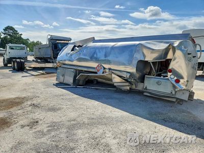 Drugie zdjęcie samochodu z przodu: 2024 FREIGHTLINER BUSINESS CLASS M2 FUEL / LUBE TRUCK VIN:1FVHCYFE8RHUW2093 - miniatura
