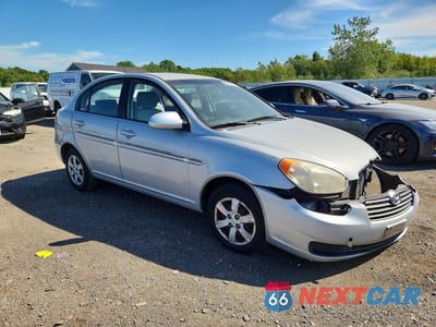 Czwarte zdjęcie samochodu z boku: 2009 HYUNDAI ACCENT GLS VIN:KMHCN46C19U313566 - miniatura