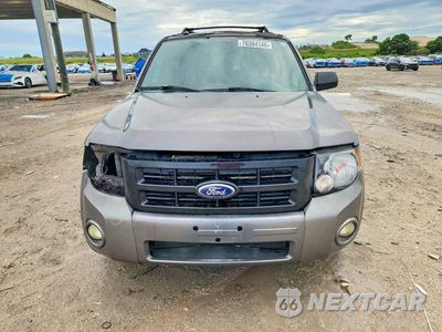 Piąte zdjęcie samochodu w środku: 2011 FORD ESCAPE XLT VIN:1FMCU0DG8BKA36742 - miniatura