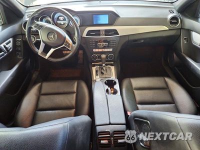 Zdjęcie 8 z 12 samochodu: 2014 MERCEDES-BENZ C 300 4MATIC VIN:WDDGF8ABXEG186677 - miniatura