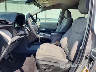Zdjęcie 7 z 14 samochodu: 2024 TOYOTA SIENNA LE VIN:5TDKSKFC0RS125770 - miniatura