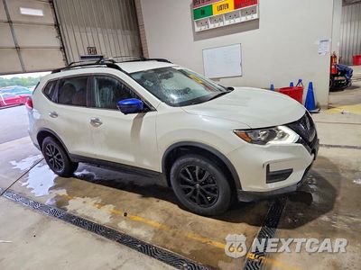 Czwarte zdjęcie samochodu z boku: 2018 NISSAN ROGUE SV VIN:5N1AT2MV3JC827483 - miniatura
