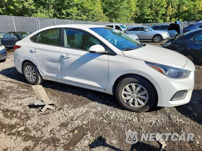Czwarte zdjęcie samochodu z boku: 2019 HYUNDAI ACCENT SE VIN:3KPC24A33KE076412 - miniatura