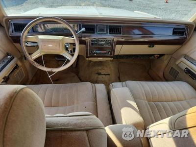 Zdjęcie 8 z 13 samochodu: 1987 FORD CROWN VICTORIA LX VIN:2FABP74F4HX105395 - miniatura