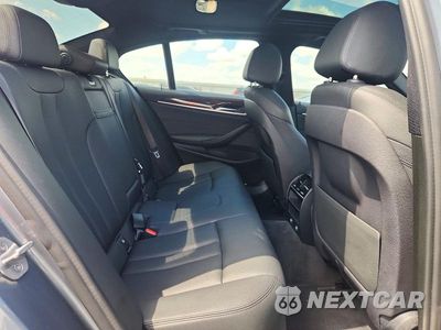 Zdjęcie 10 z 12 samochodu: 2019 BMW 530 I VIN:WBAJA5C59KWW06125 - miniatura