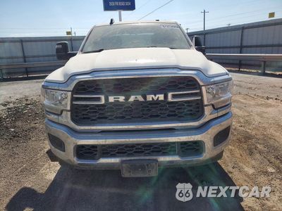 Piąte zdjęcie samochodu w środku: 2023 RAM 2500 TRADESMAN VIN:3C6UR5HJ4PG634264 - miniatura
