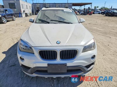 Piąte zdjęcie samochodu w środku: 2015 BMW X1 SDRIVE28I VIN:WBAVM1C5XFVW57386 - miniatura