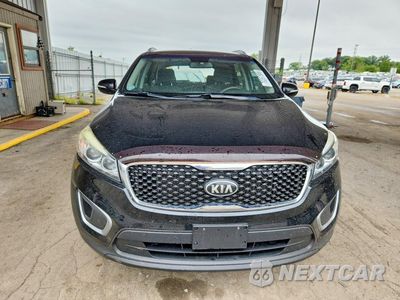 Piąte zdjęcie samochodu w środku: 2017 KIA SORENTO LX VIN:5XYPGDA31HG257314 - miniatura