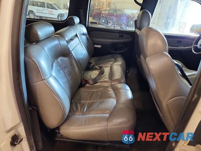 Zdjęcie 11 z 13 samochodu: 2002 CHEVROLET SUBURBAN K1500 VIN:3GNFK16Z42G249021 - miniatura