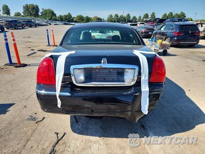 Zdjęcie 6 z 12 samochodu: 2008 LINCOLN TOWN CAR SIGNATURE LIMITED VIN:2LNHM82W18X657471 - miniatura