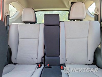 Zdjęcie 10 z 13 samochodu: 2016 TOYOTA RAV4 XLE VIN:2T3RFREV9GW463291 - miniatura