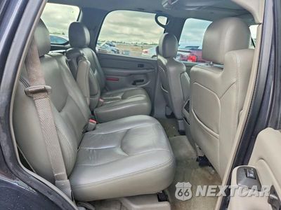 Zdjęcie 10 z 12 samochodu: 2004 GMC YUKON VIN:1GKEK13T74J292309 - miniatura