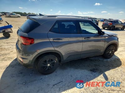 Trzecie zdjęcie samochodu z tyłu: 2020 HYUNDAI VENUE SEL VIN:KMHRC8A39LU020066 - miniatura