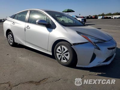 Czwarte zdjęcie samochodu z boku: 2018 TOYOTA PRIUS TWO VIN:JTDKBRFUXJ3603894 - miniatura