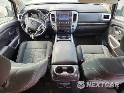 Zdjęcie 8 z 13 samochodu: 2018 NISSAN TITAN SV VIN:1N6AA1E62JN531593 - miniatura