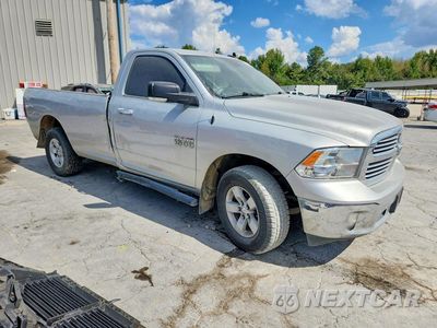 Czwarte zdjęcie samochodu z boku: 2018 RAM 1500 SLT VIN:3C6JR6EG6JG212795 - miniatura